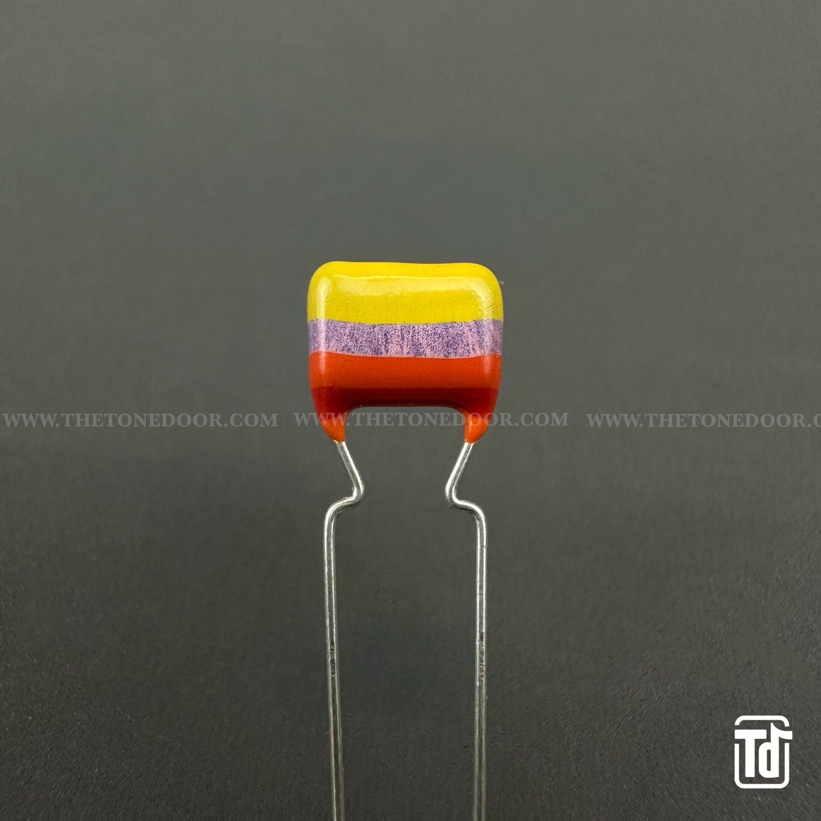 TD®-Spare-Parts-–-Vintage-Candy-Cap-Vishay-.022uf-_-.047uf-Polyester-Film-Tone-Capacitor-_-MultiColor-_-Pack-Of-2-1.jpg